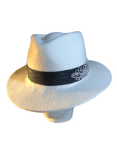 Load image into Gallery viewer, White Deco’
