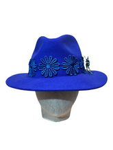 Load image into Gallery viewer, Royal blue Flower
